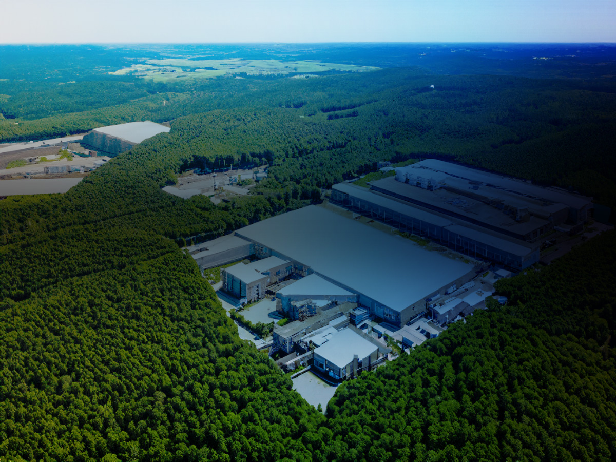 interior de planta industrial con procesos sustentables